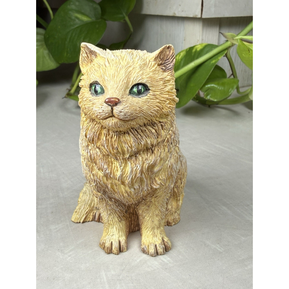 Vintage Russ Berrie & Company Tan Cat Kitten Feline Green Eyes Resin Figurine